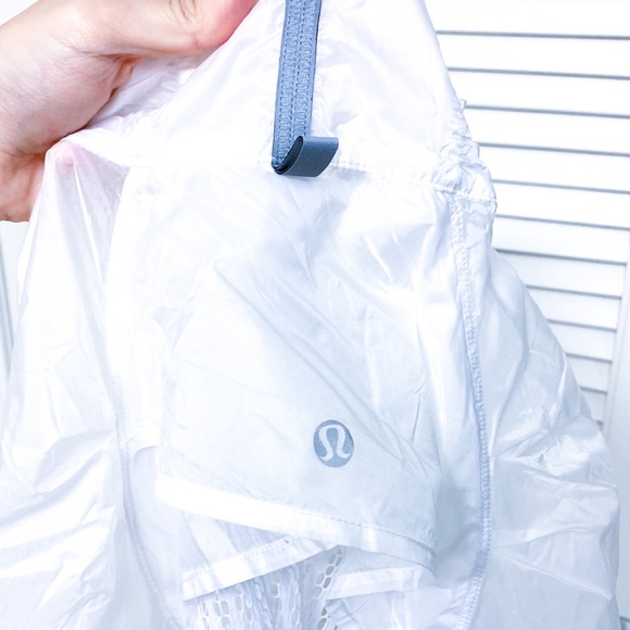rare Lululemon Run Wild Mesh jacket 2012 - Picture 7 of 7